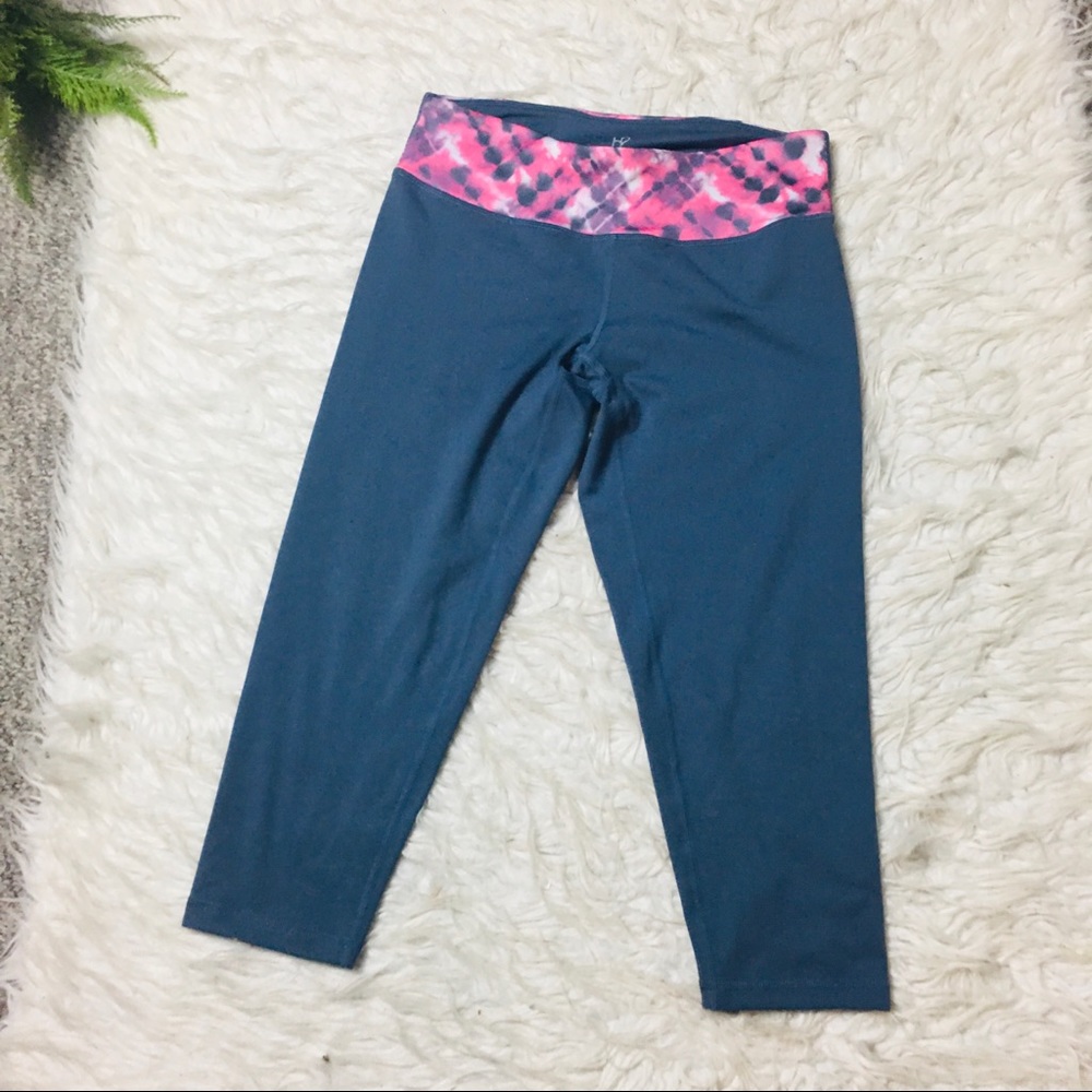 Hannah Croped Leggings Gray Camouflage Waist Size Small